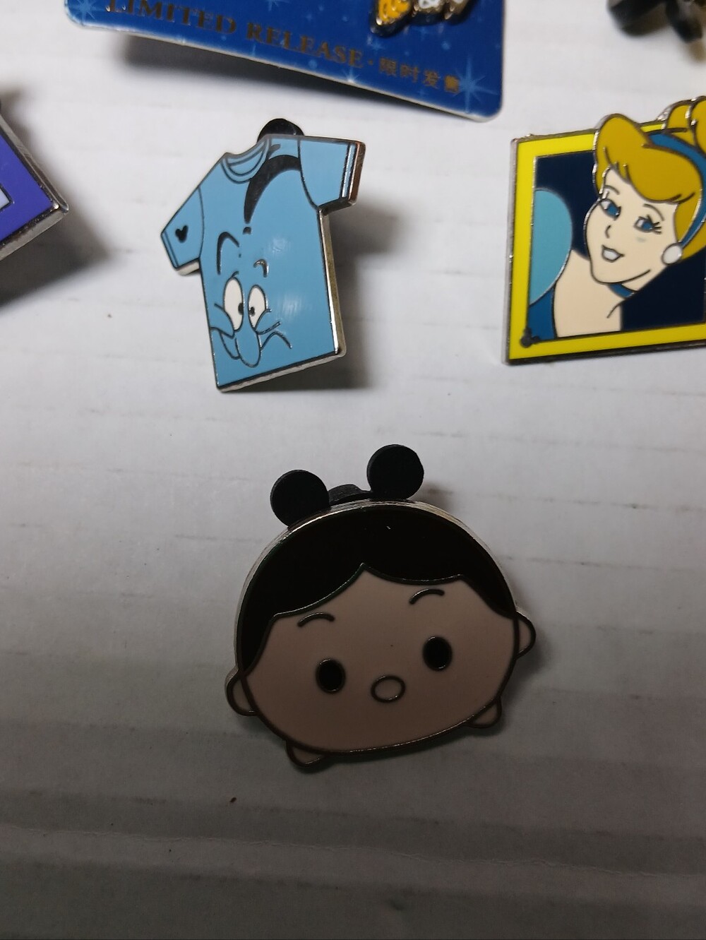 Disney Pin Lot Of 7 - Picture 7 of 7
